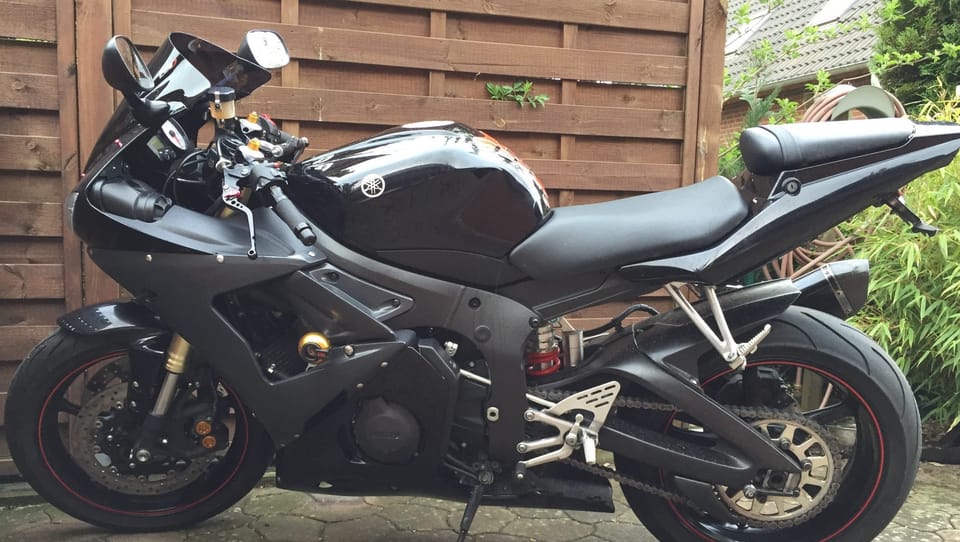 Motorrad-Yamaha-YZF-R6